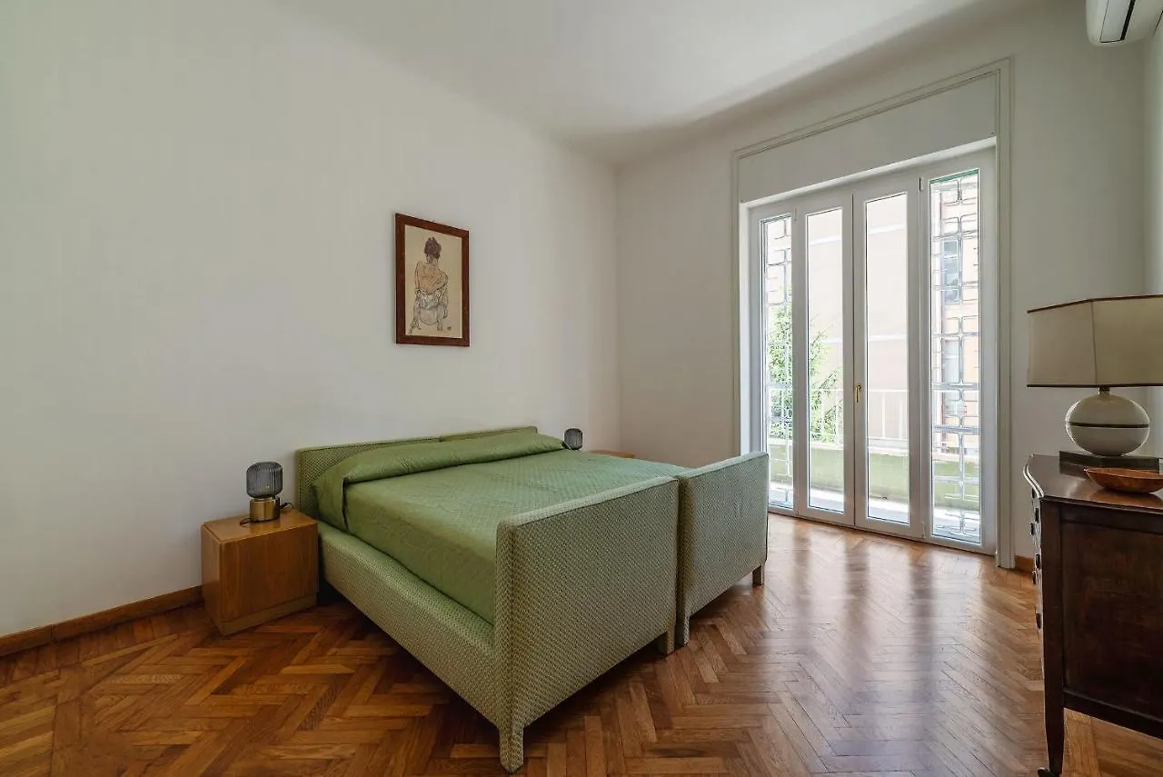 Sapienza & Villa Borghese Comfy Apartment Рим Италия