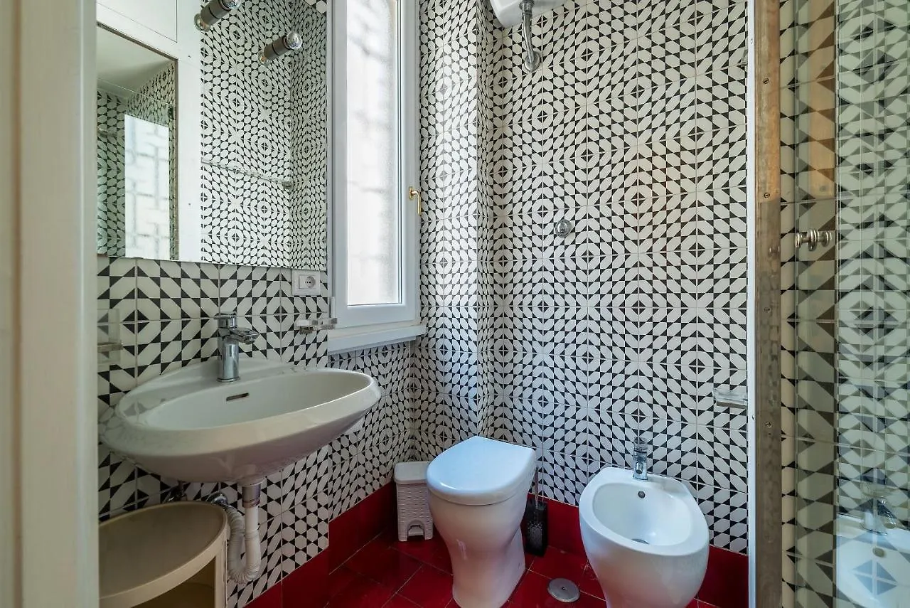Sapienza & Villa Borghese Comfy Apartment Рим