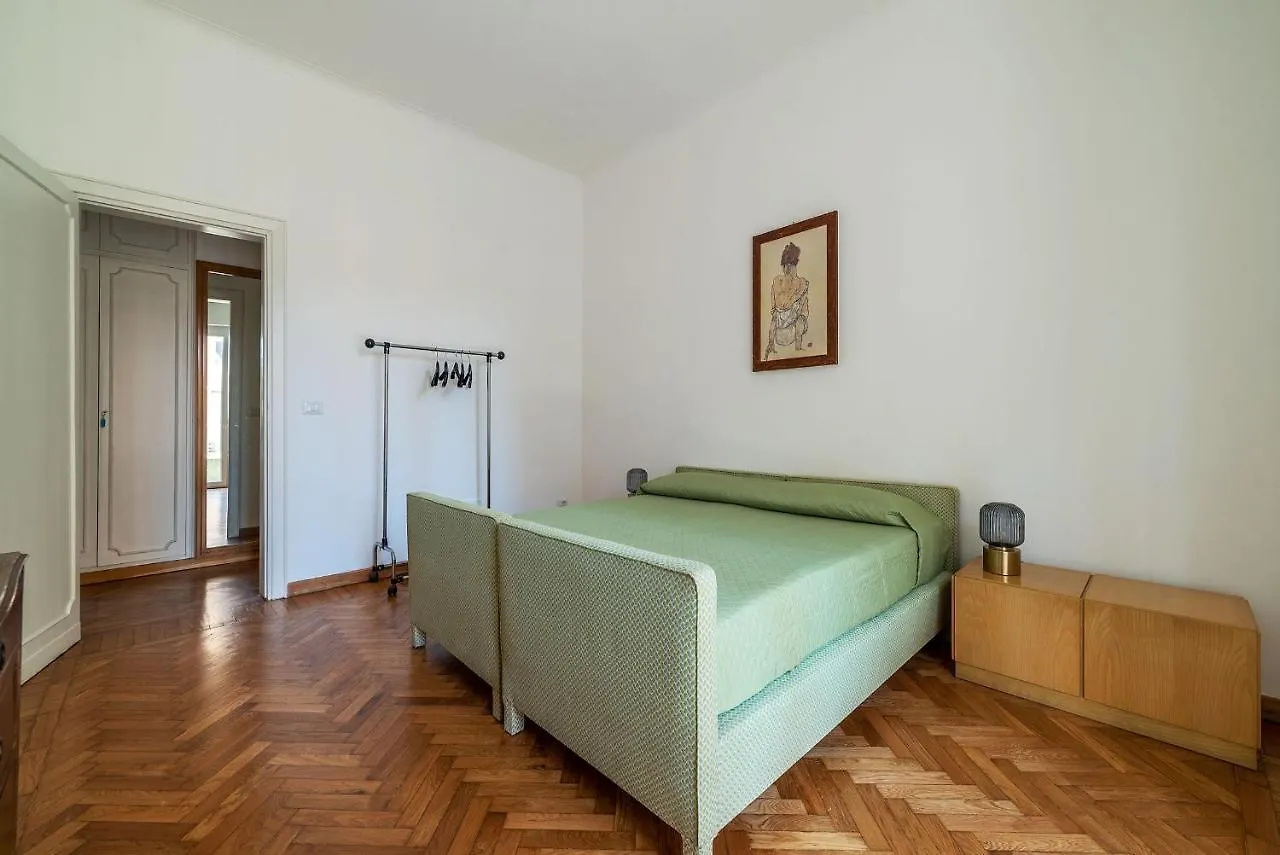 Sapienza & Villa Borghese Comfy Apartment Рим